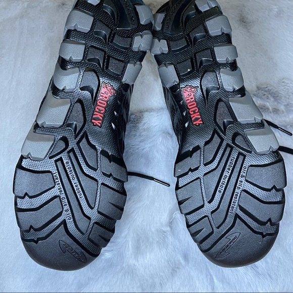 Waterproof Athletic work shoe men’s size 9M main image 11